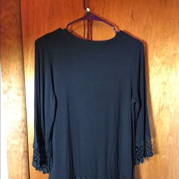 A MODBE medium sized black blouse - Picture 2 of 3